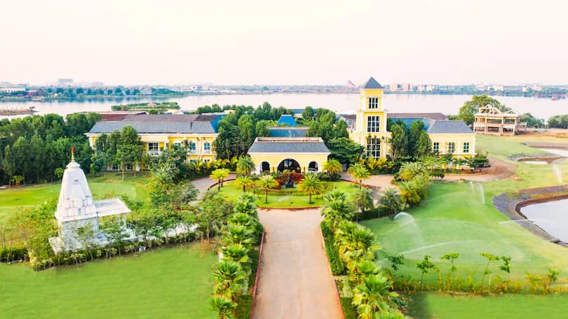 Fairway Golf & Lake Resort